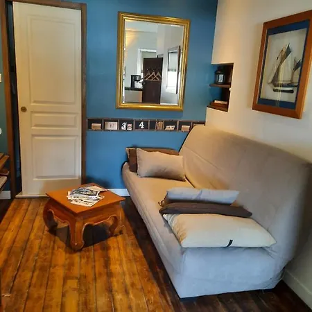 Apartment Le Ras D'eau A Granville